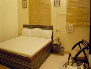Aashyana Hotel Алвар Екстериор снимка